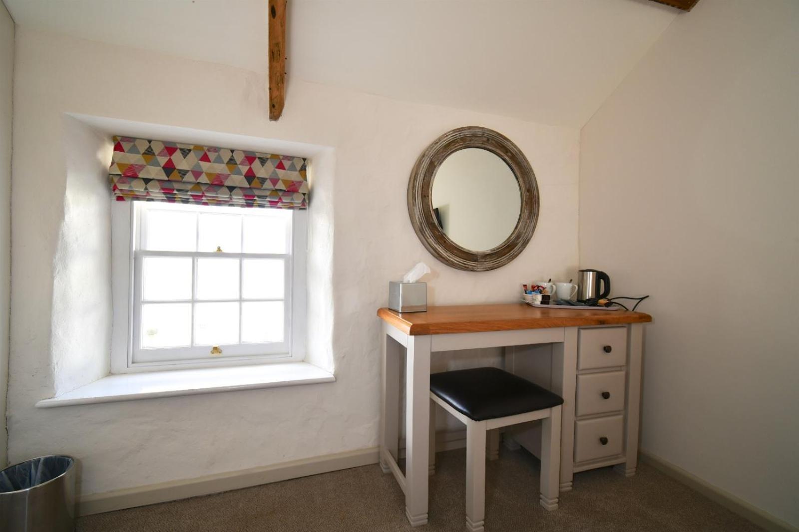Gasthof Carew Inn